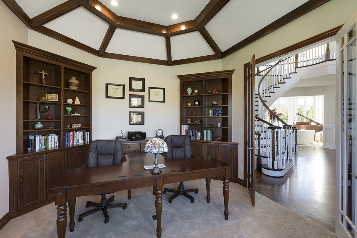 Custom Office MN Office